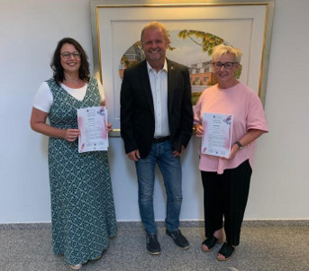 Foto: Gemeinde v. L. Beatrix Kluck, BM Thomas Ahls, Kirsten Kloas 