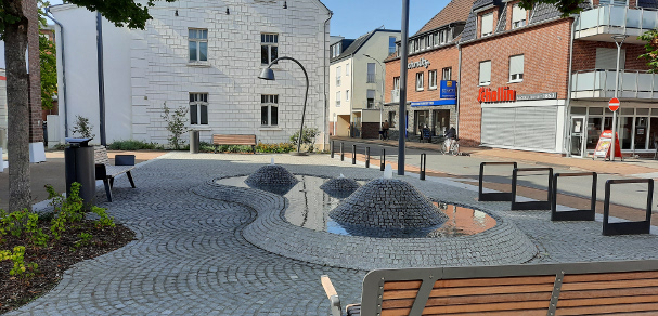 Rathausvorplatz