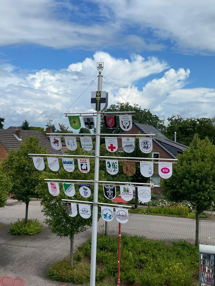 Wappenbaum Menzelen